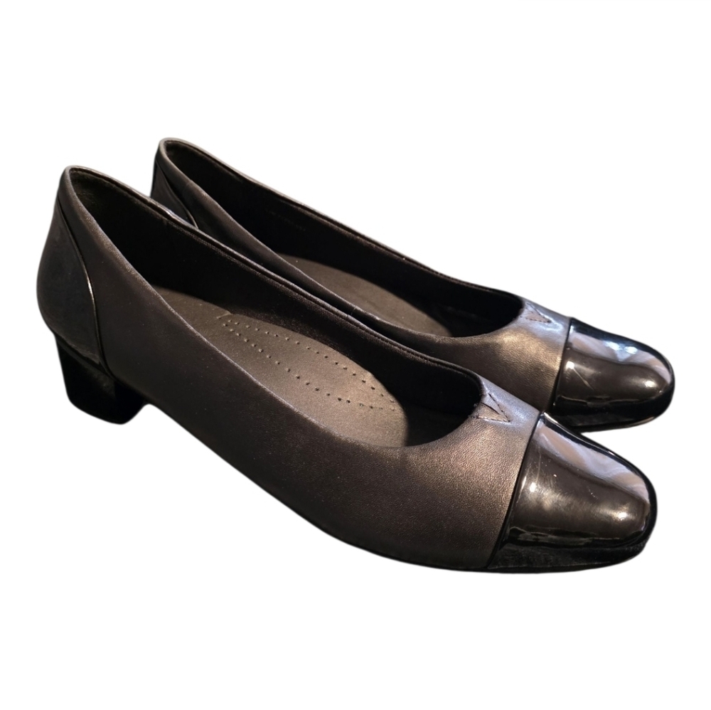 TROTTERS "Daisy" Black Leather/ Patent Heels - Size 11